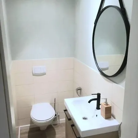 Large Modern Flat Parkingterrace - 217 *