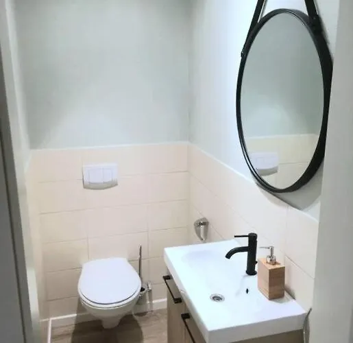 Large Modern Flat Parkingterrace - 217 *